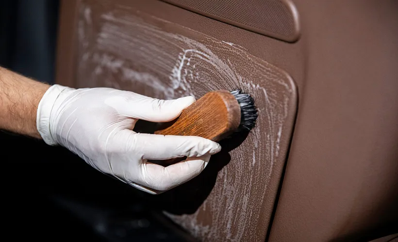 Detailing interiéru proces u sedačky 2 - Wrapstyle Zlín